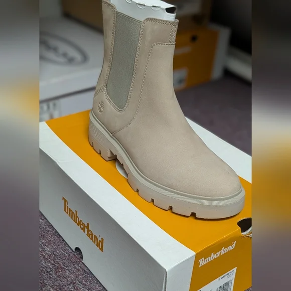 Timberland Women's Tan Chelsea Boots - Picture 3 of 6